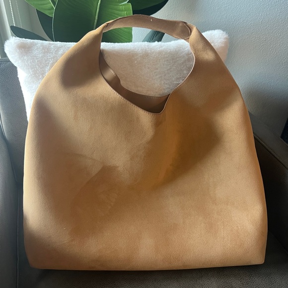 Gap Suede Honey Vegan Suede Slouchy Tote Bag - Picture 5 of 9